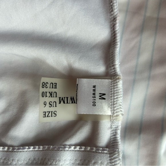 One piece bathing suit orange and white - Picture 3 of 3